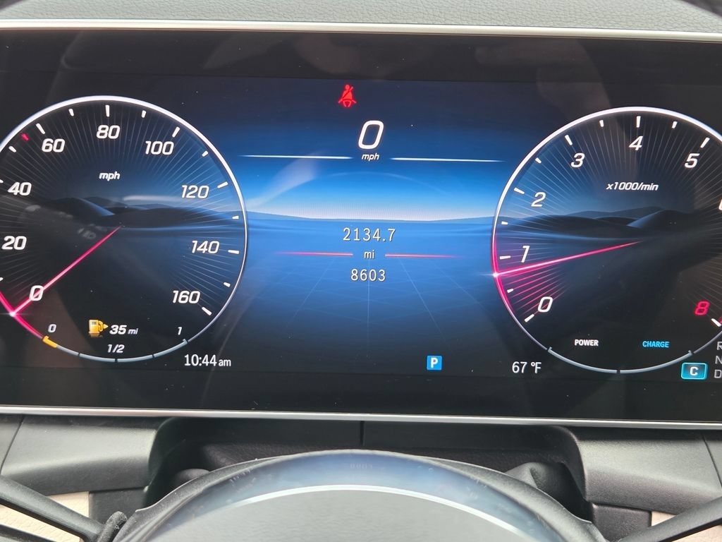 Used 2025 Mercedes-Benz GLC 300 4MATIC image 36