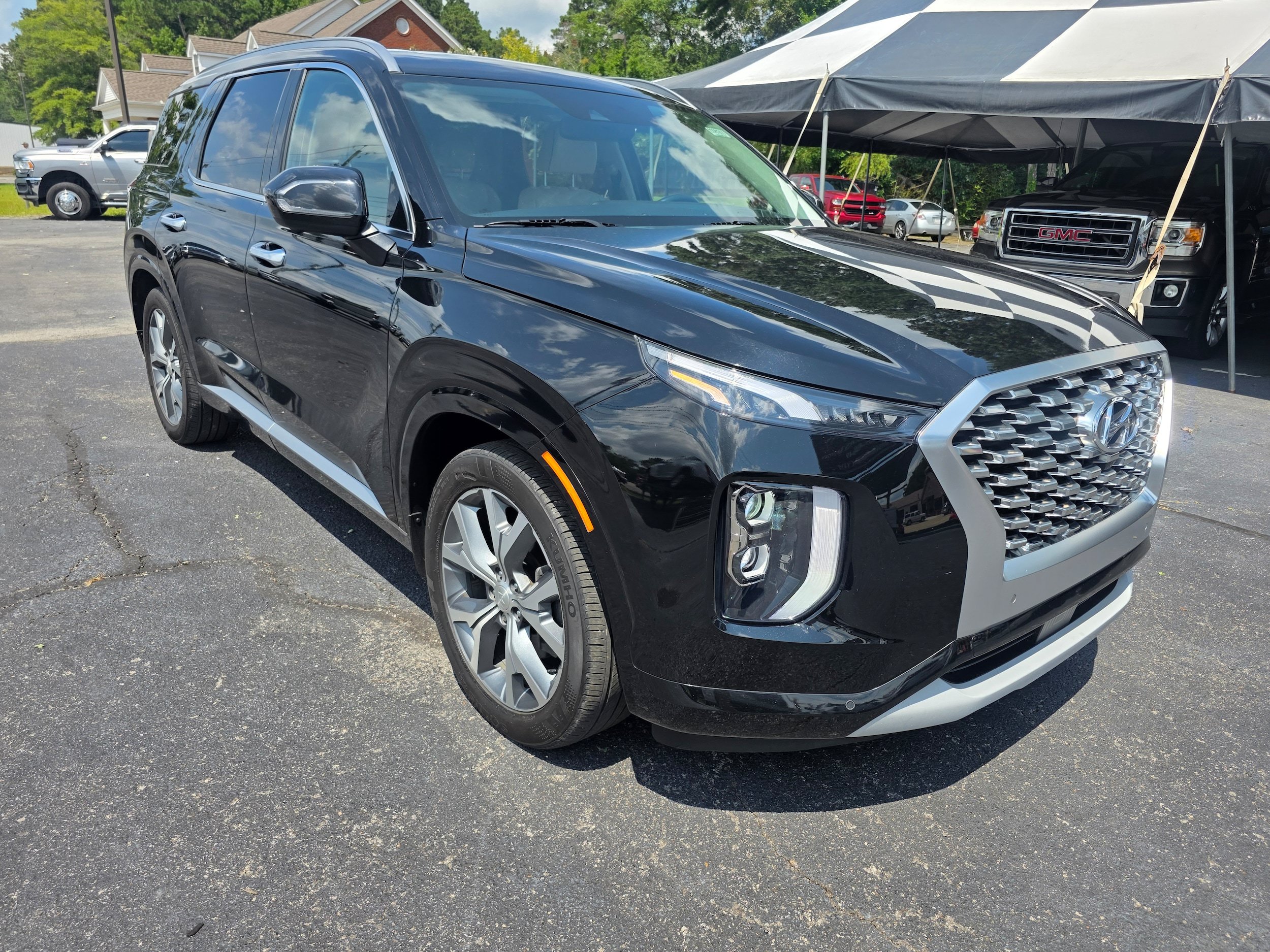 Used 2021 Hyundai Palisade Limited w/ Cargo Package AWD/4WD image 3