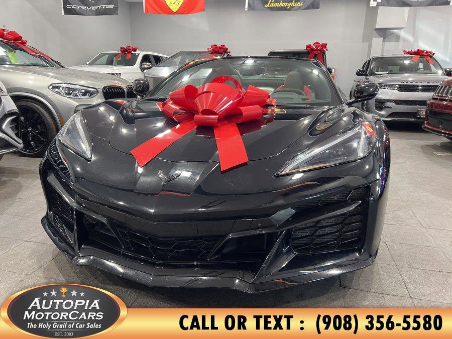 Used 2025 Chevrolet Corvette Z06 RWD image 1