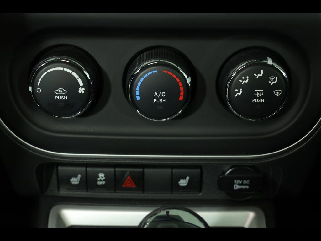 Used 2014 Jeep Compass Latitude image 9