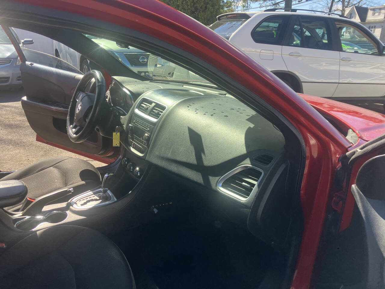 Used 2013 Dodge Avenger SE image 24