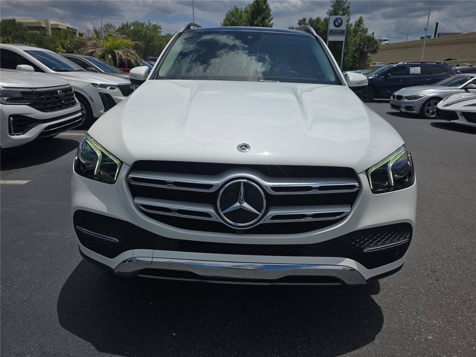 Used 2023 Mercedes-Benz GLE 350 4MATIC w/ Premium Package image 2