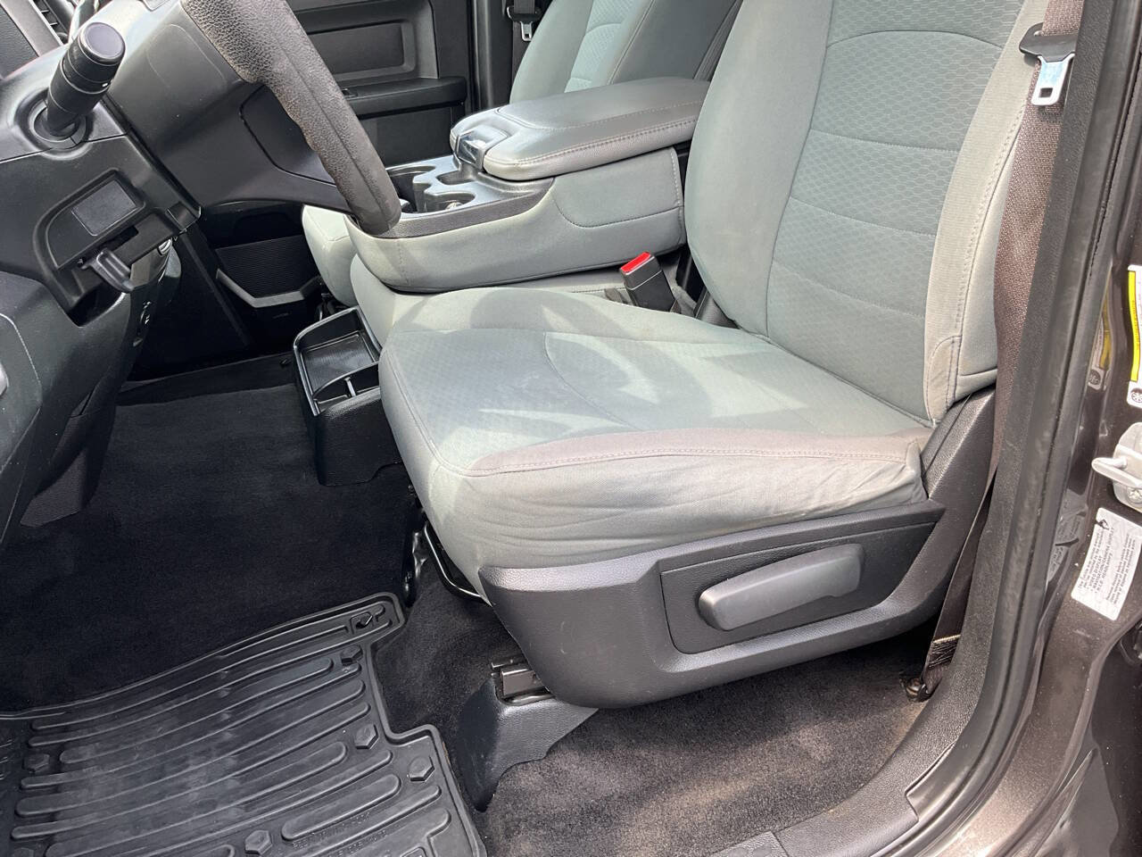 Used 2017 RAM 2500 Tradesman w/ Chrome Appearance Group AWD/4WD image 13