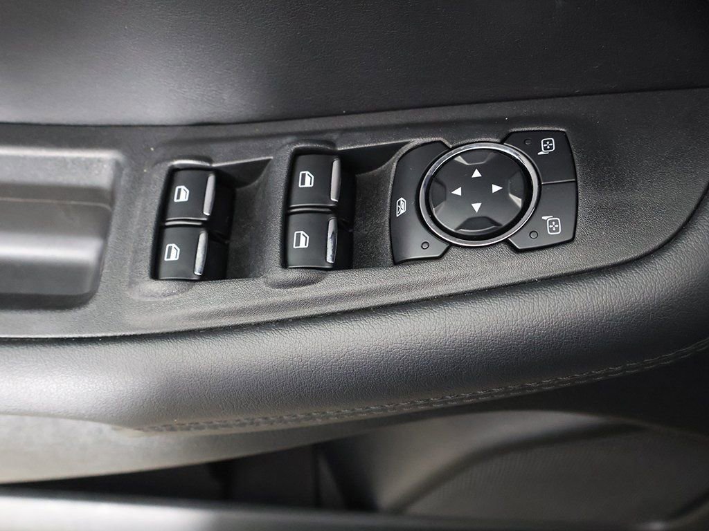 Used 2024 Ford Edge SEL image 35