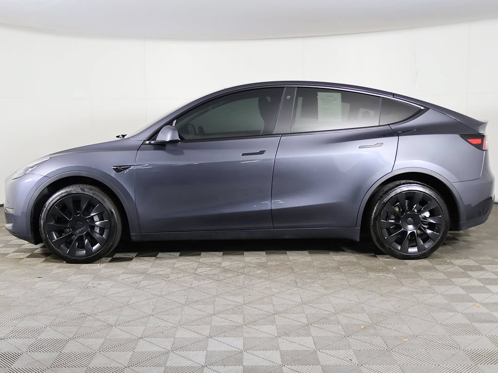 Used 2023 Tesla Model Y AWD image 19