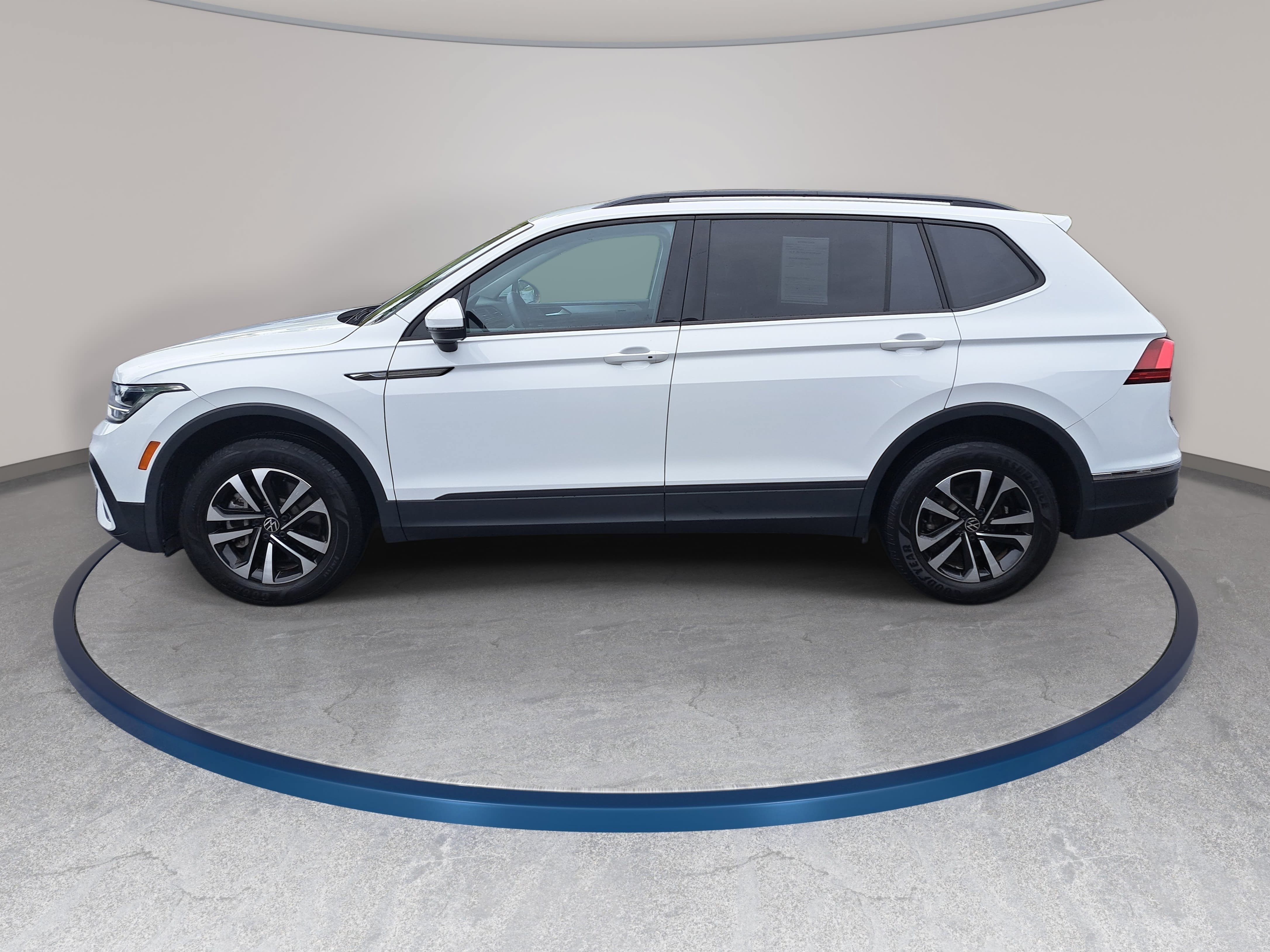 Used 2023 Volkswagen Tiguan S w/ Driver Assistance Package AWD/4WD image 8