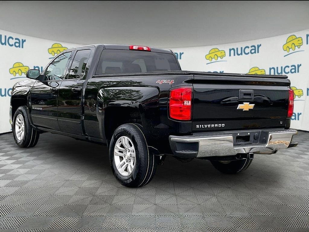 Used 2017 Chevrolet Silverado 1500 LT w/ All Star Edition AWD/4WD image 4