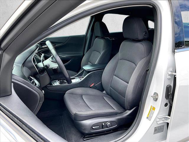 Used 2019 Chevrolet Malibu RS image 27
