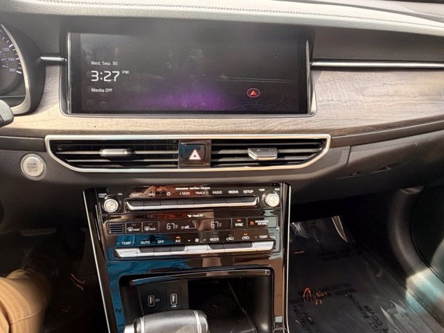 Used 2020 Kia Cadenza Limited FWD image 20