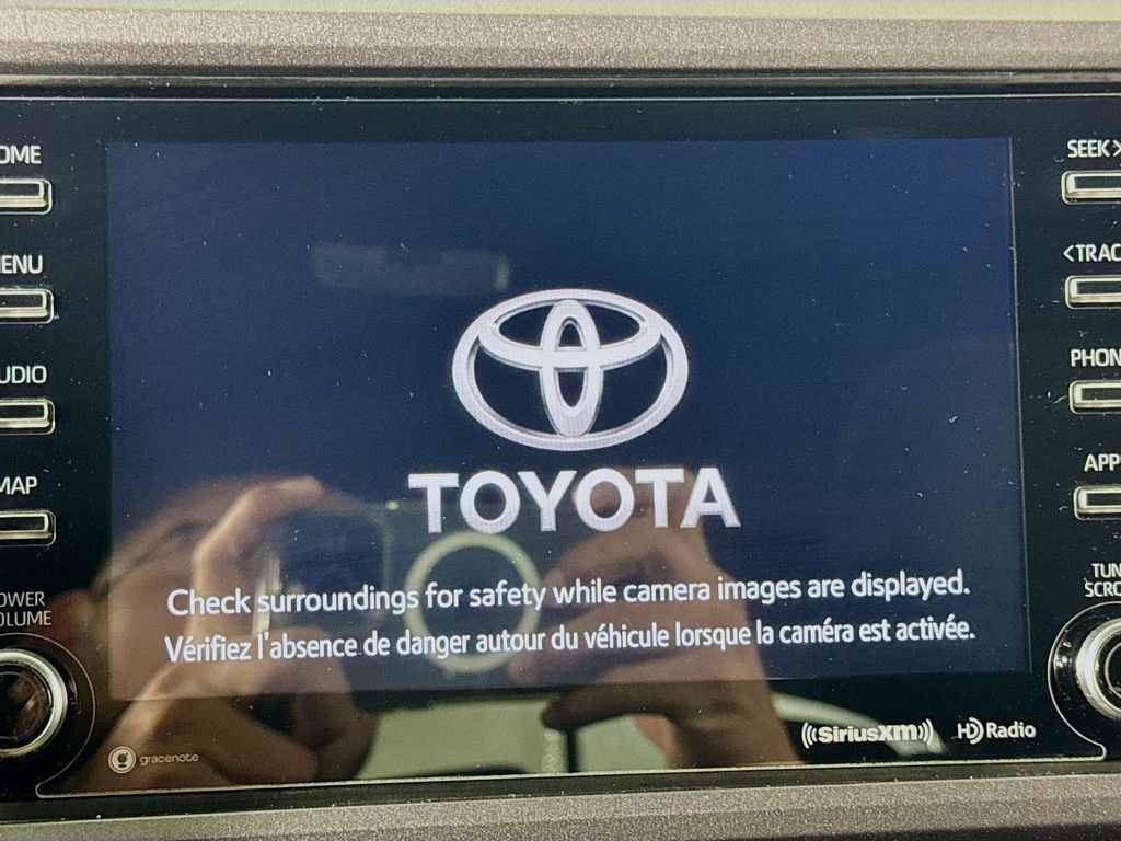 Used 2020 Toyota Tacoma TRD Off-Road w/ Advanced Technology Package image 32