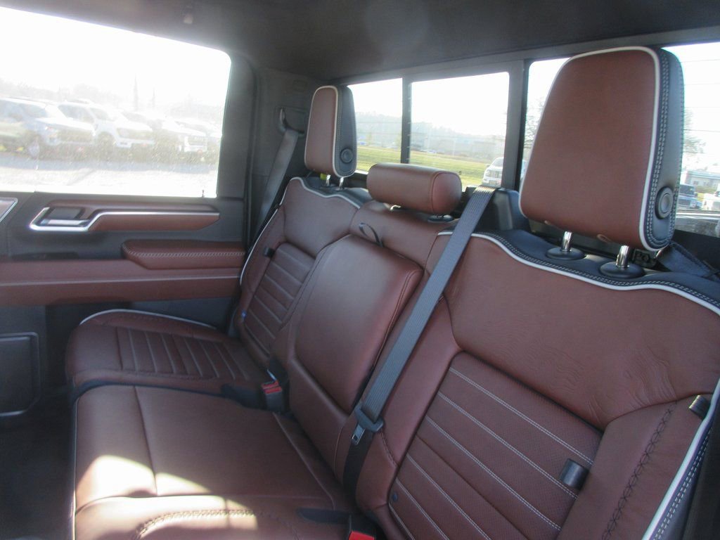 New 2026 GMC Sierra 3500 Denali Ultimate AWD/4WD image 16