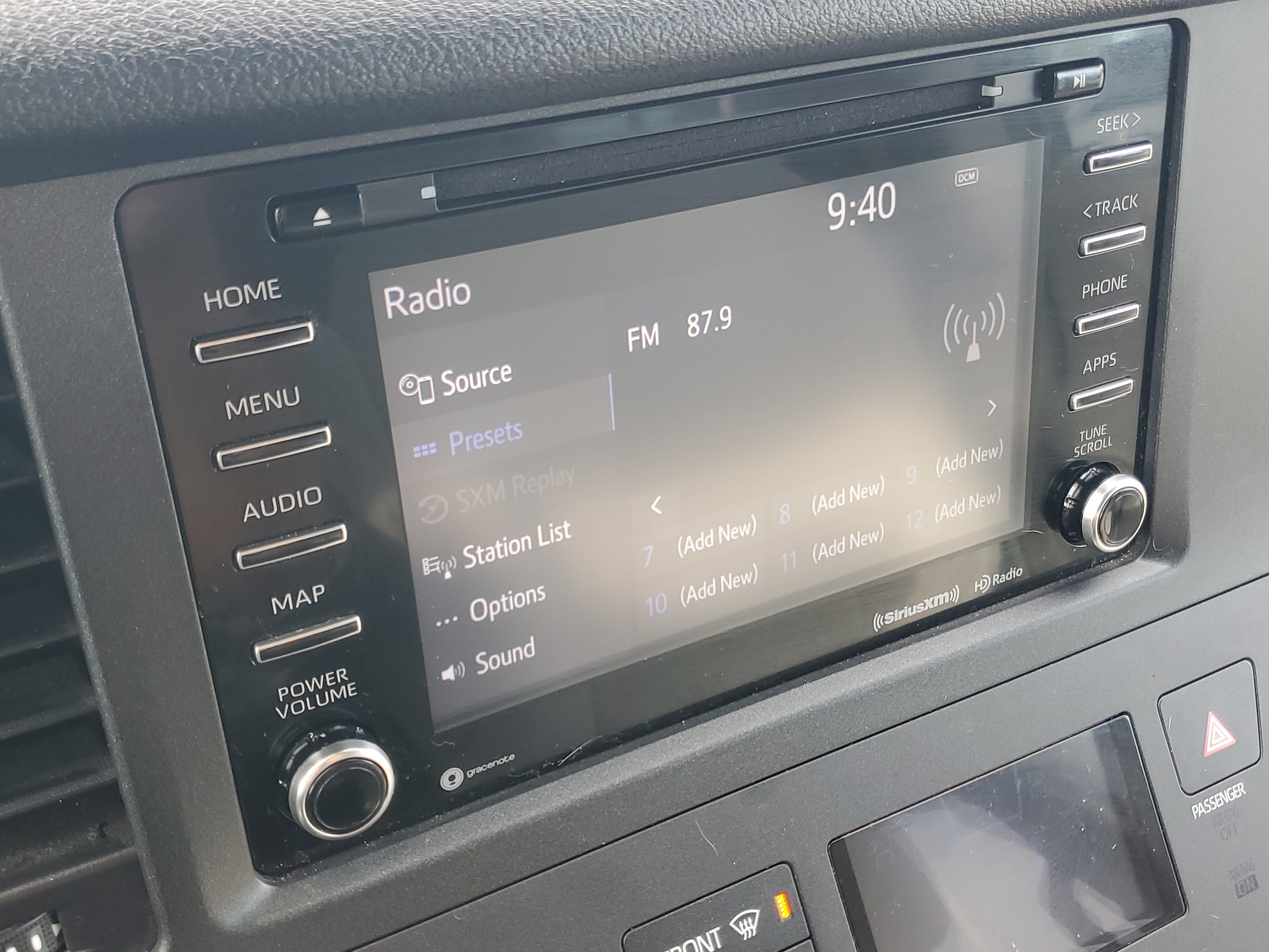 Certified 2019 Toyota Sienna LE FWD image 28