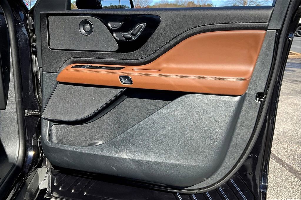 Used 2024 Lincoln Aviator Reserve w/ Equipment Group 201A image 24