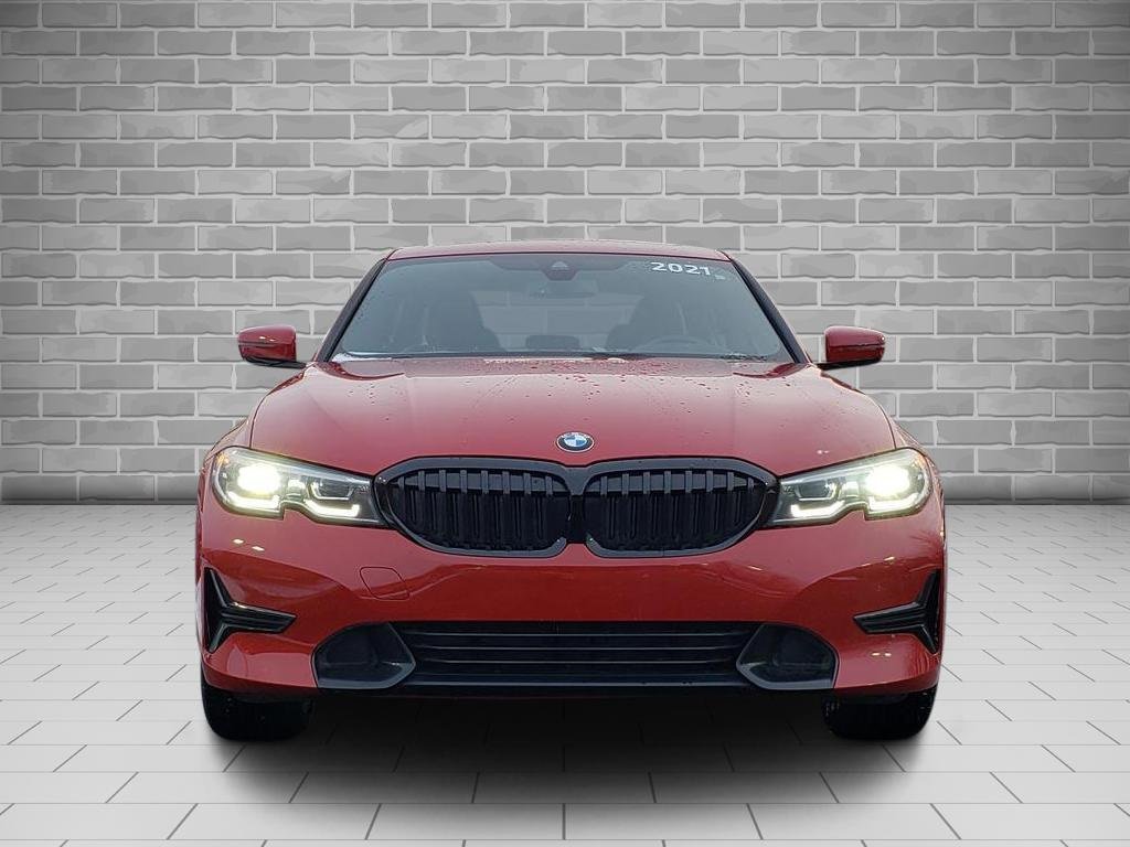 Used 2021 BMW 330i xDrive Sedan w/ Premium Package image 2