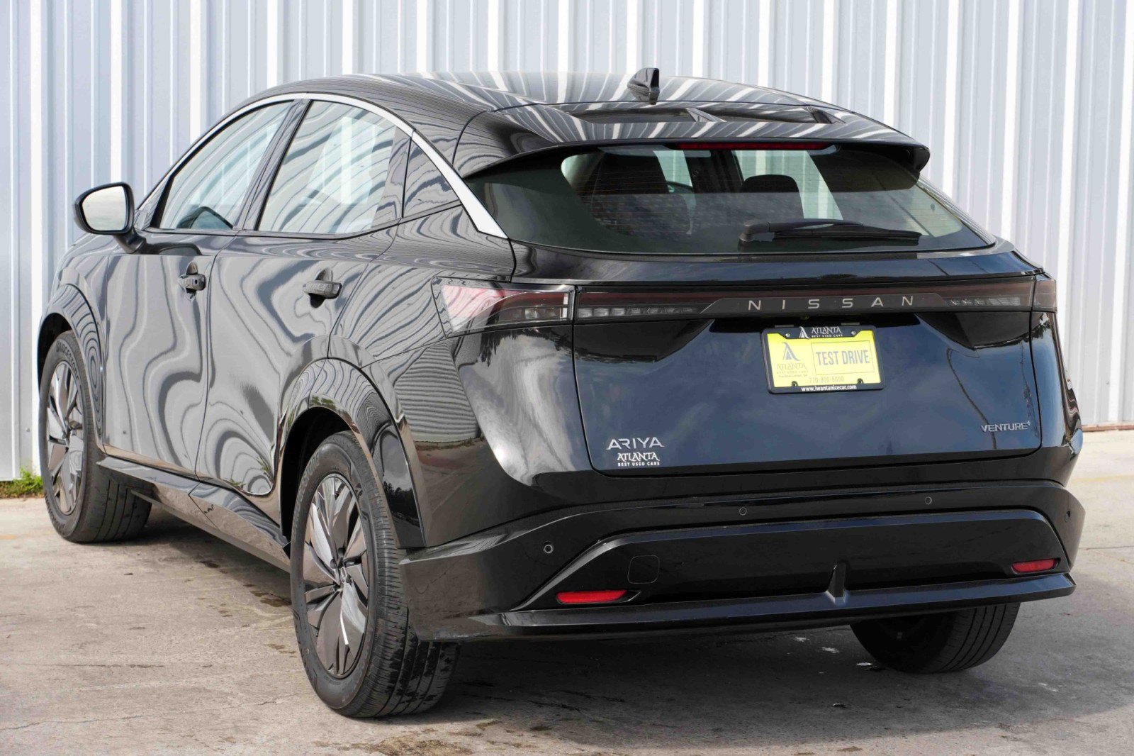 Used 2024 Nissan Ariya FWD image 44