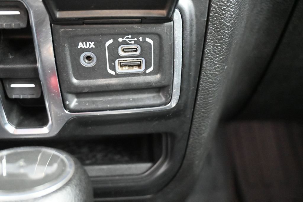 Used 2022 Jeep Wrangler Unlimited Sport w/ Sun And Sound Package AWD/4WD image 4