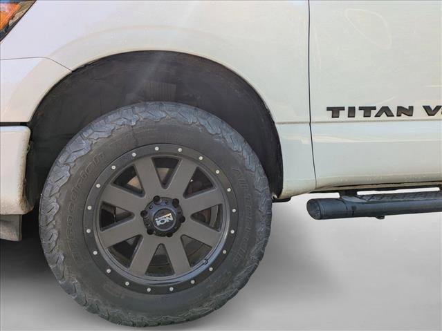 Used 2019 Nissan Titan SL w/ Midnight Edition AWD/4WD image 14
