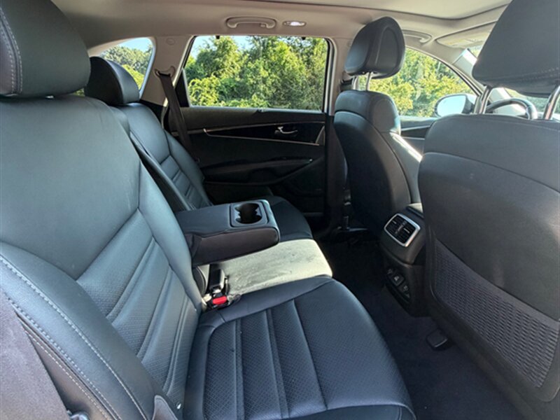 Used 2016 Kia Sorento EX w/ EX Touring Package FWD image 19