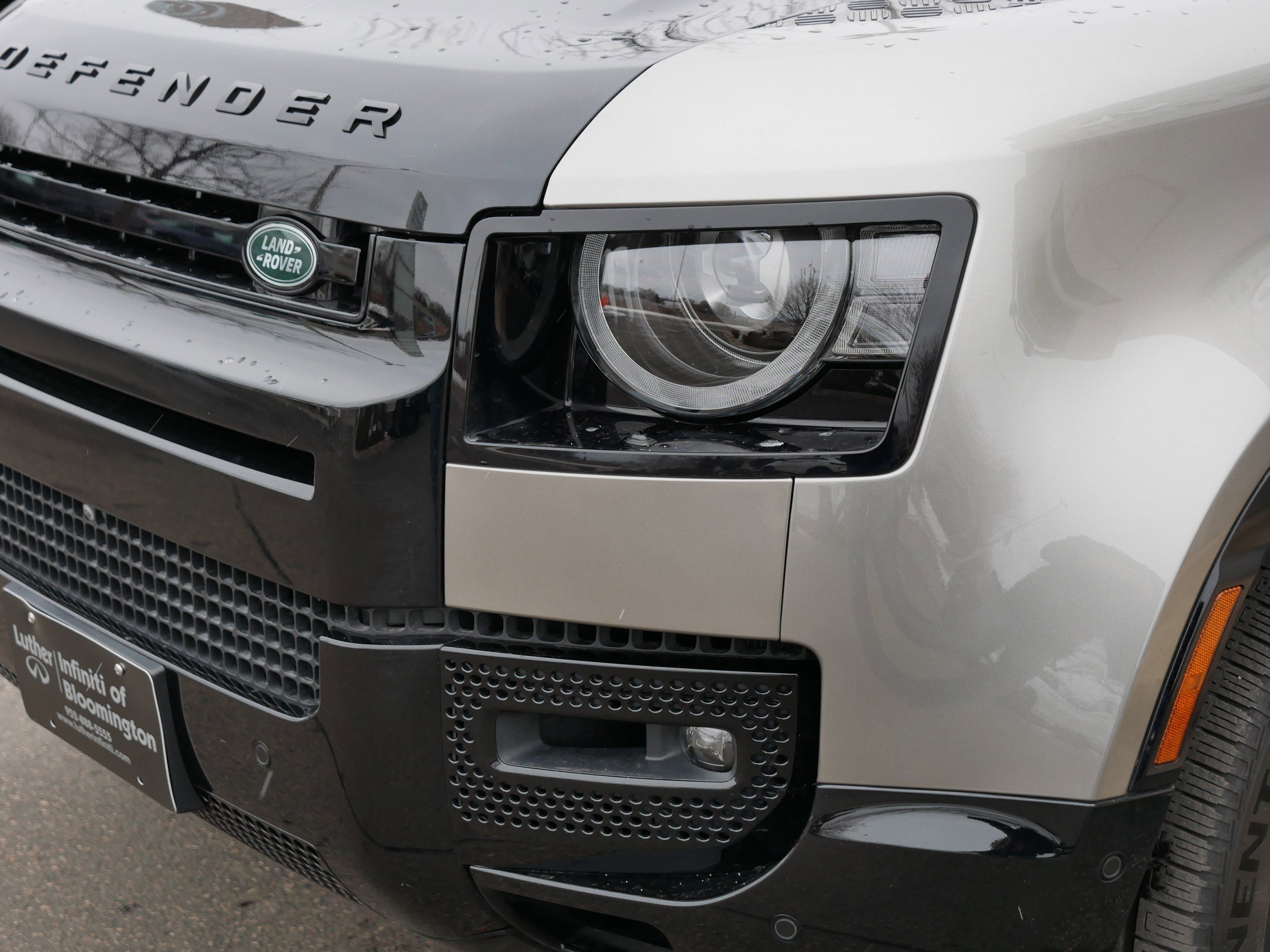 Used 2024 Land Rover Defender 130 X image 16