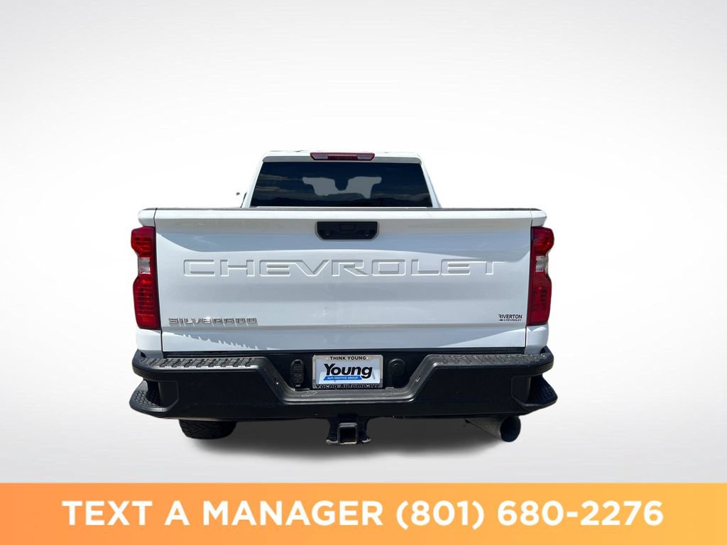 Used 2025 Chevrolet Silverado 3500 W/T AWD/4WD image 4