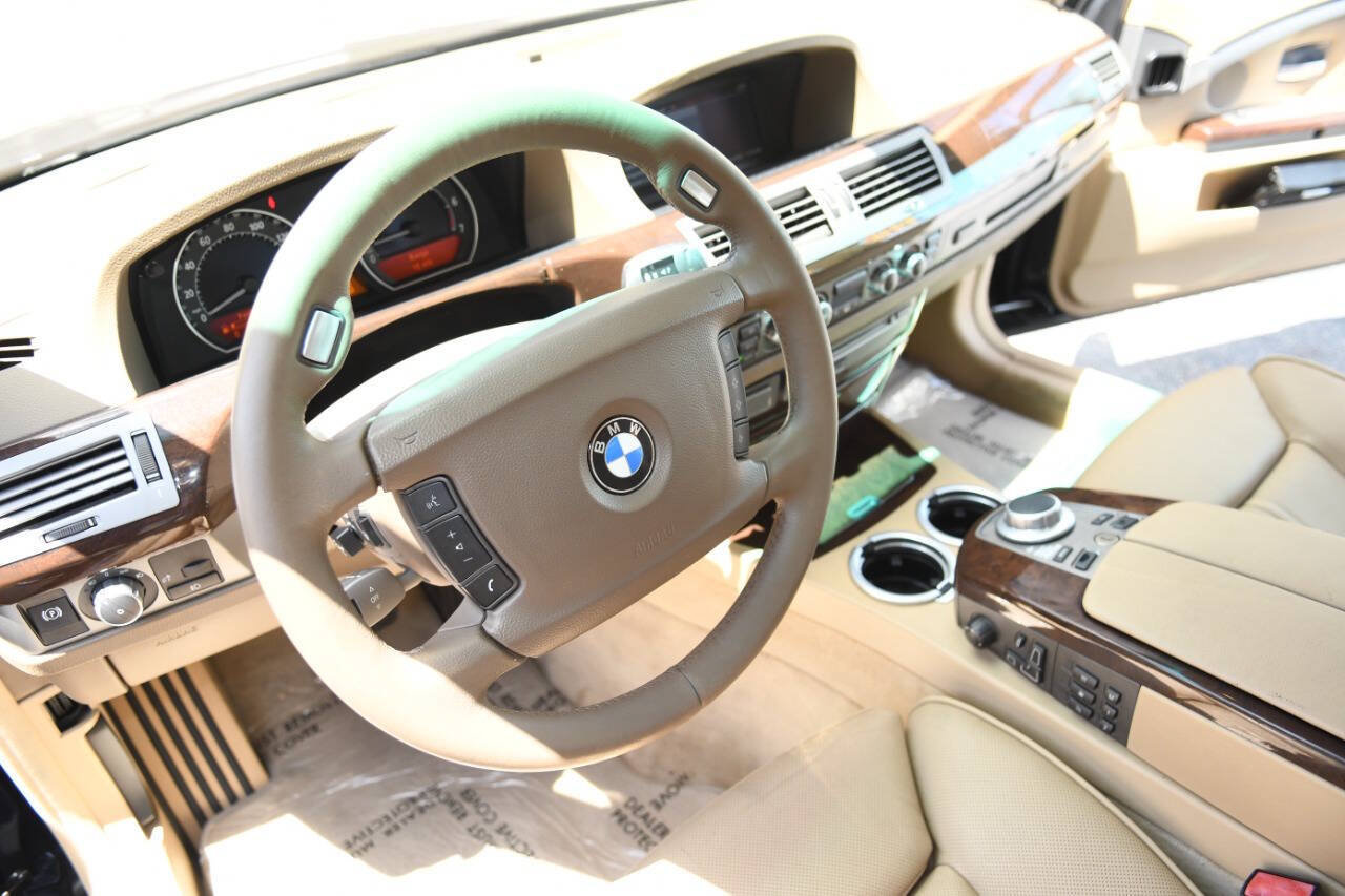 Used 2006 BMW 750Li RWD image 23
