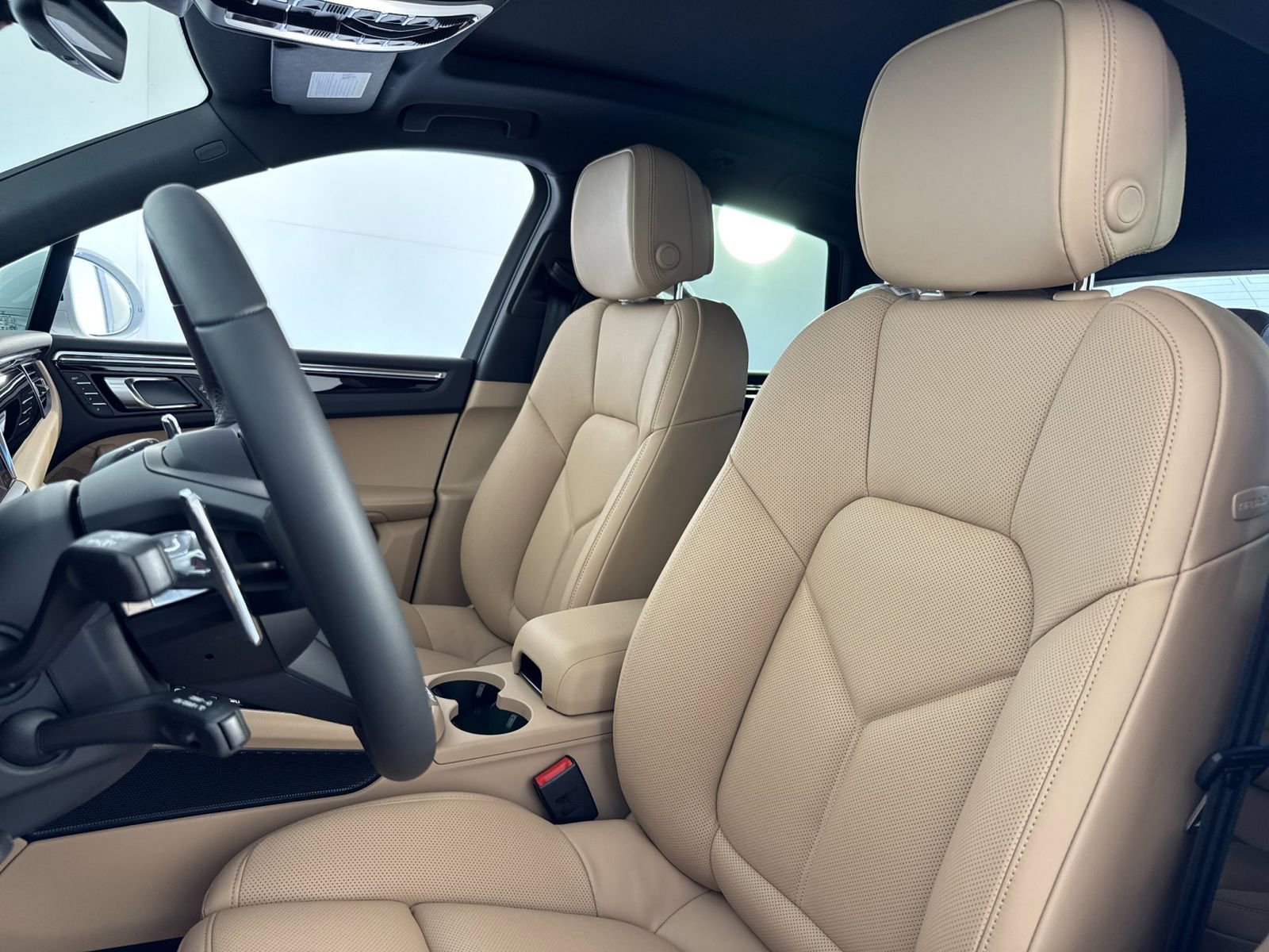 New 2026 Porsche Macan S AWD/4WD image 5