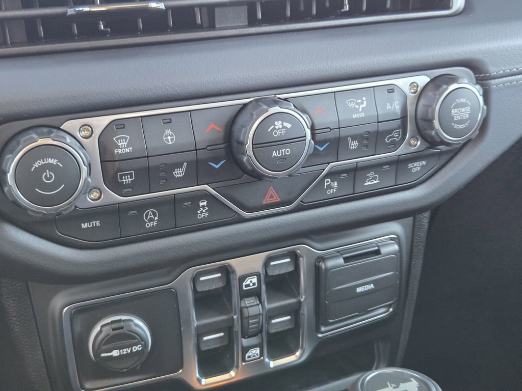 New 2026 Jeep Wrangler Sahara AWD/4WD image 13