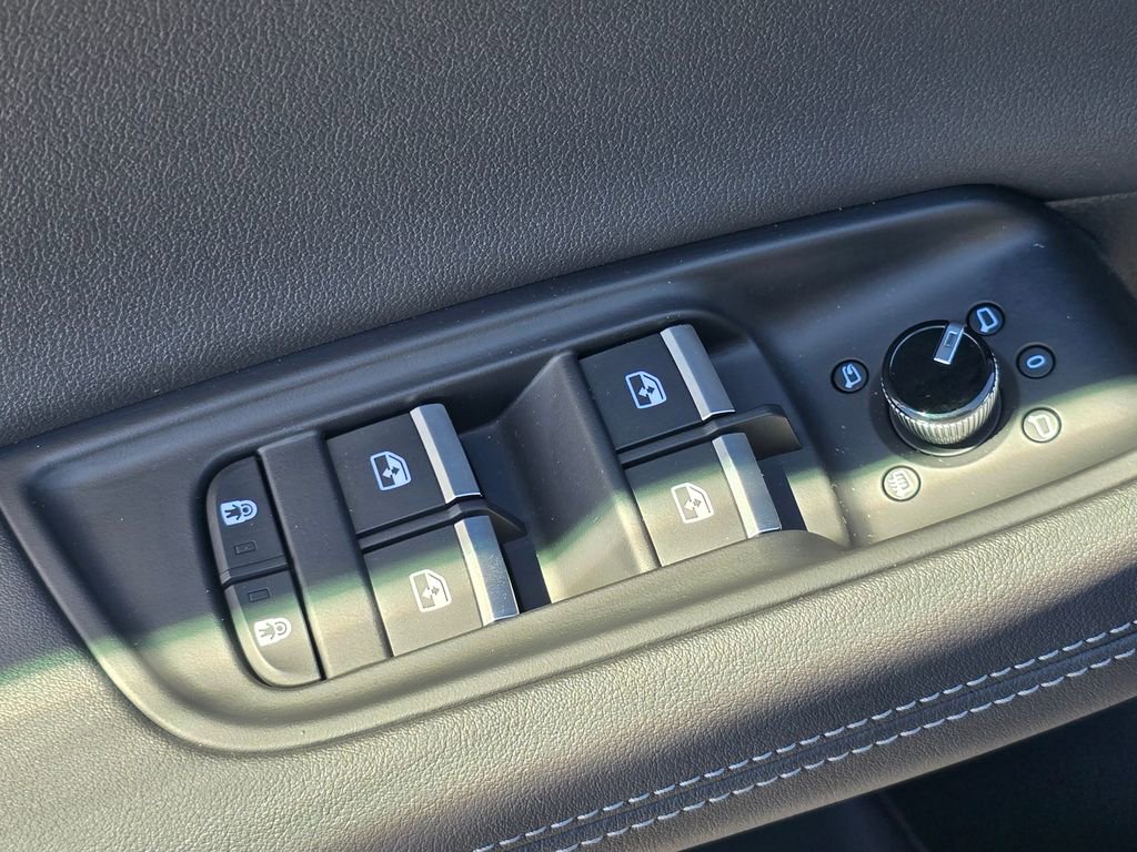 Used 2026 Audi Q8 Premium Plus image 25