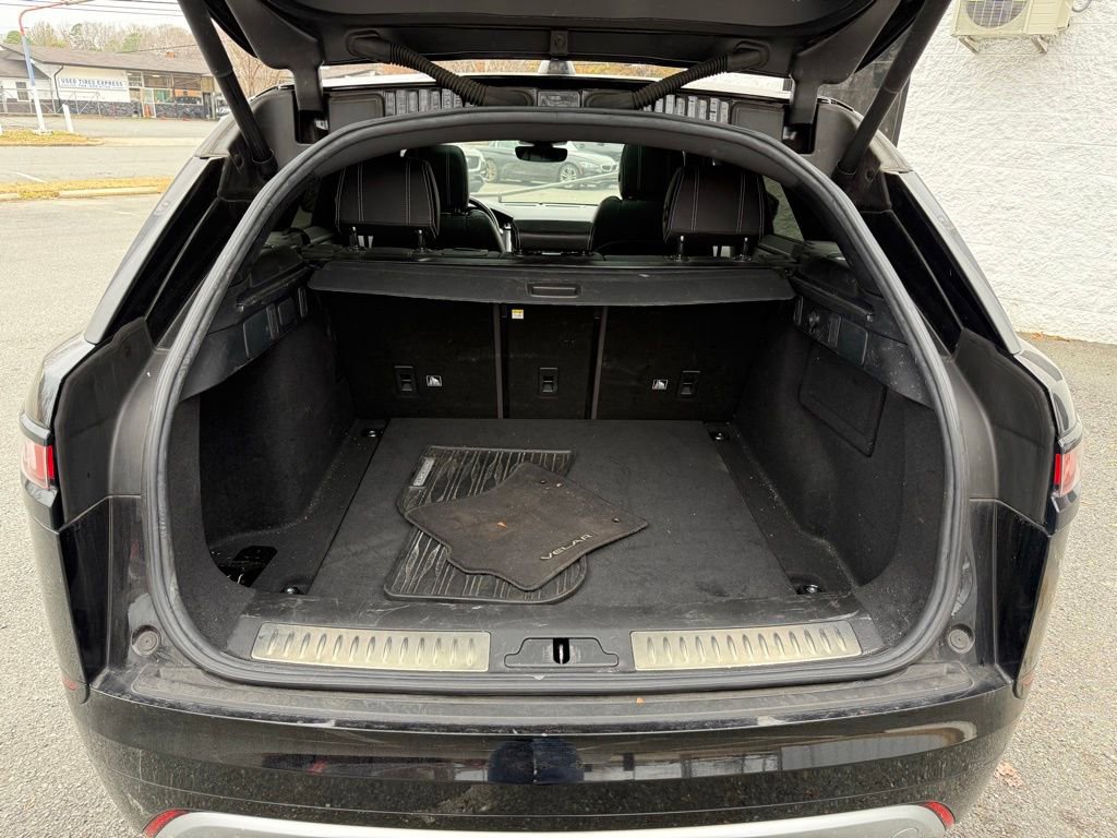 Used 2020 Land Rover Range Rover Velar R-Dynamic S image 6