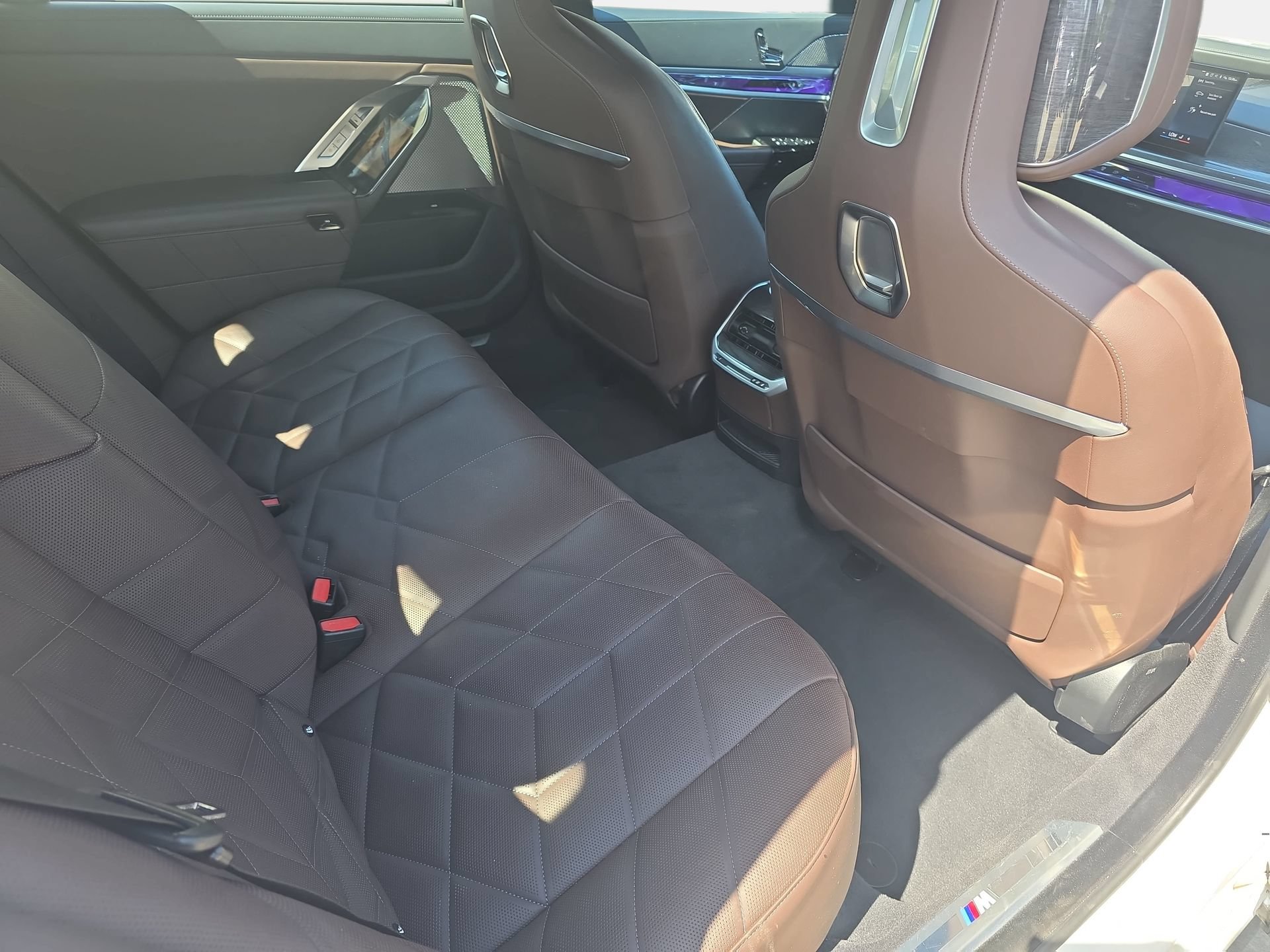 Used 2025 BMW 740i RWD image 11