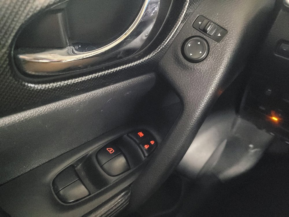 Used 2015 Nissan Rogue SL w/ SL Premium Package image 27