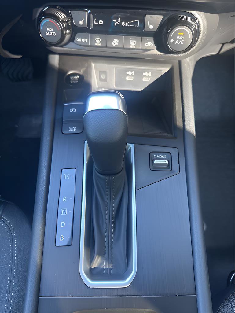 Used 2026 Nissan Kicks SV w/ SV Premium Package AWD/4WD image 11