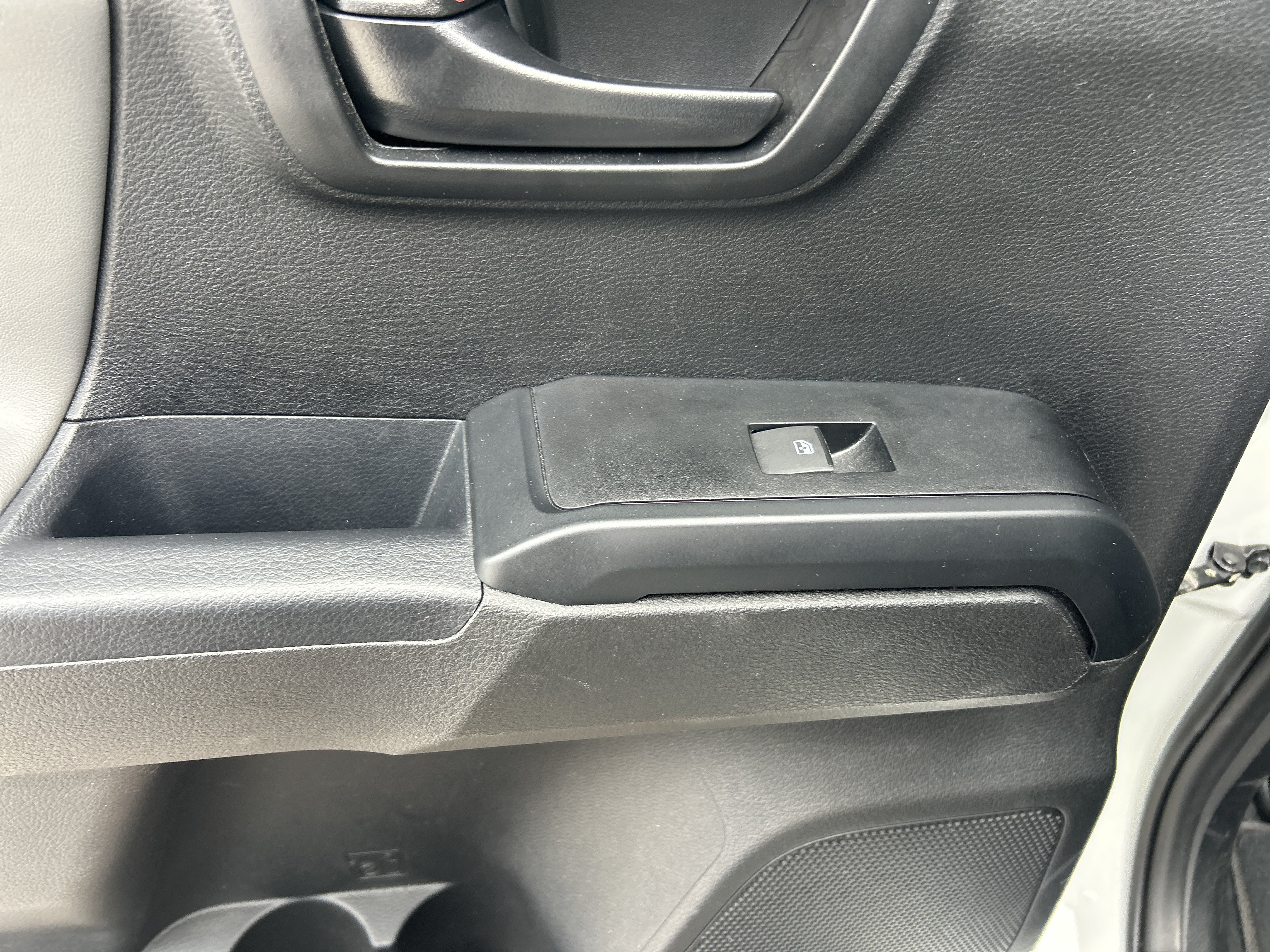 Used 2022 Toyota Tacoma SR w/ SR Convenience Package RWD image 25