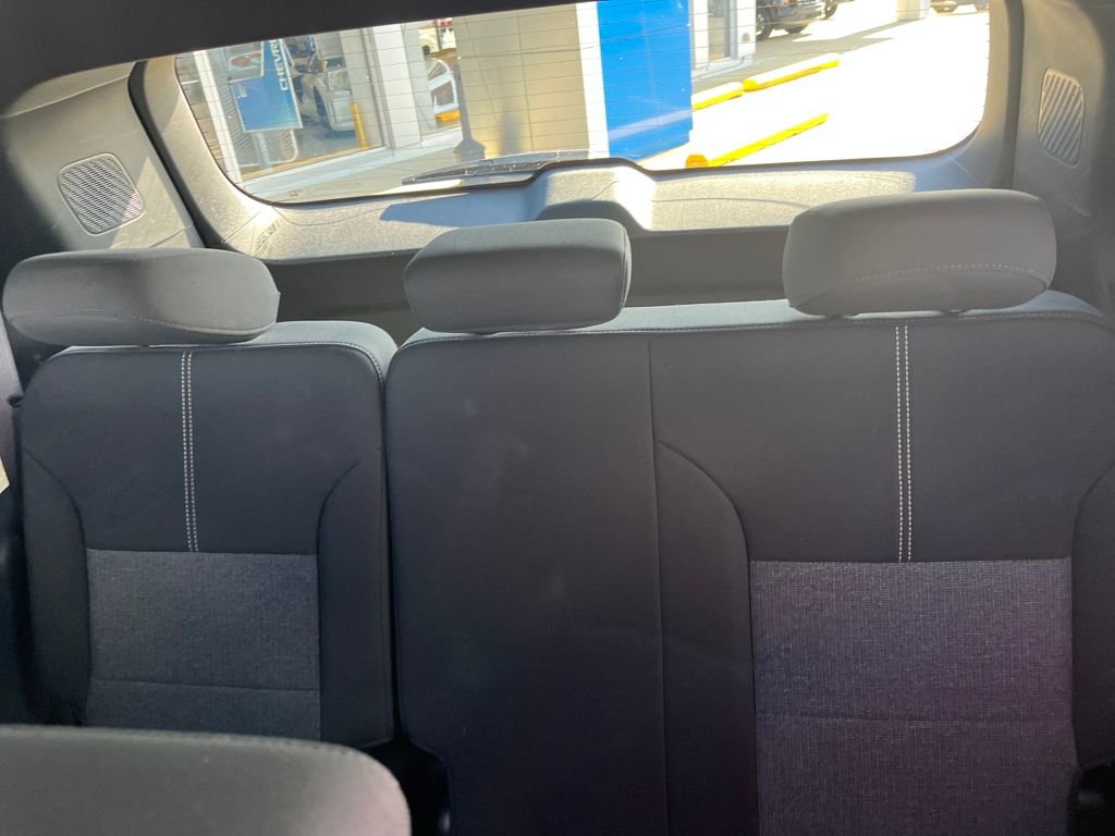Used 2025 GMC Acadia Elevation image 23