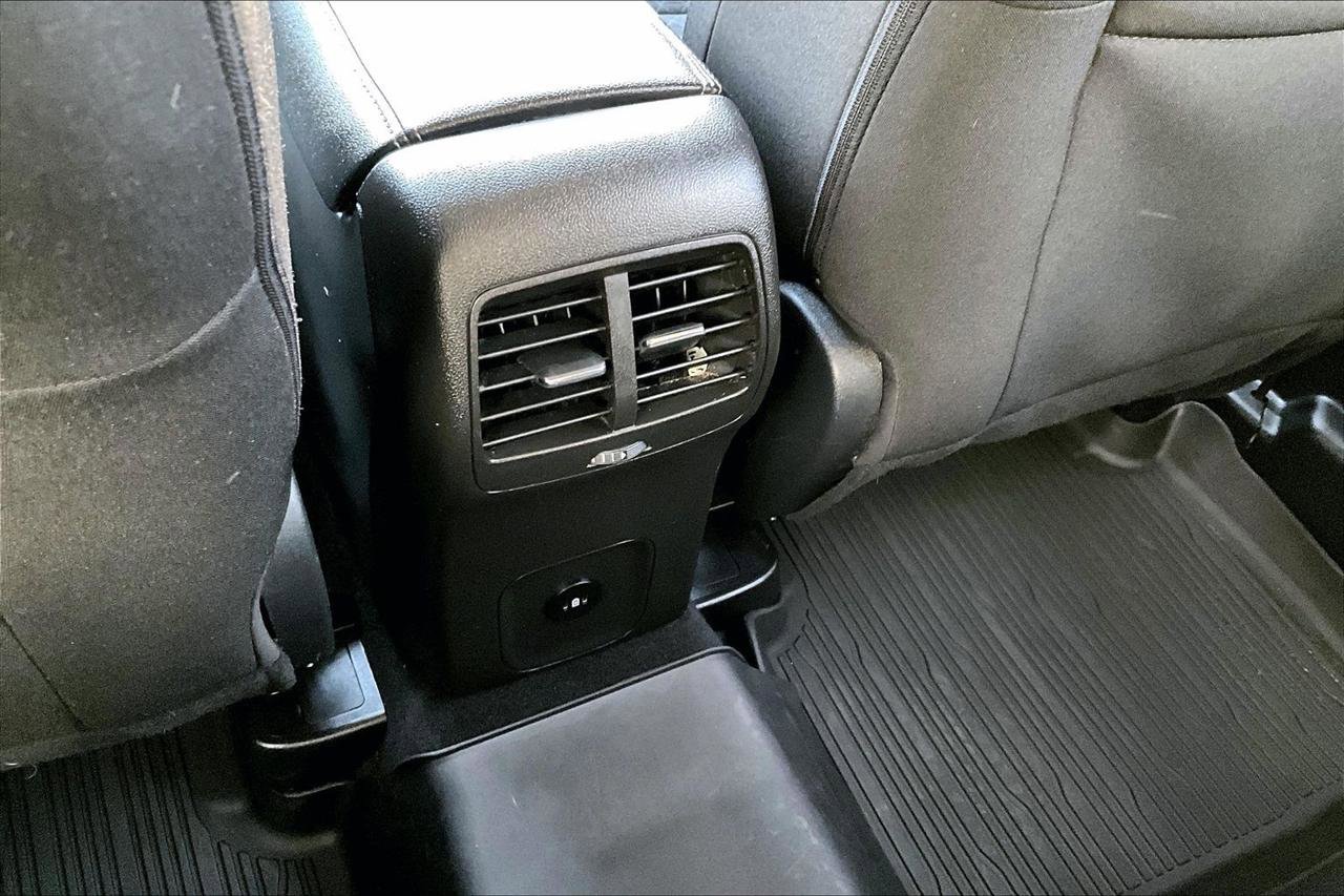 Used 2024 Ford Escape Active image 12