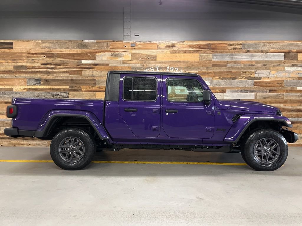 New 2026 Jeep Gladiator Sport AWD/4WD image 46