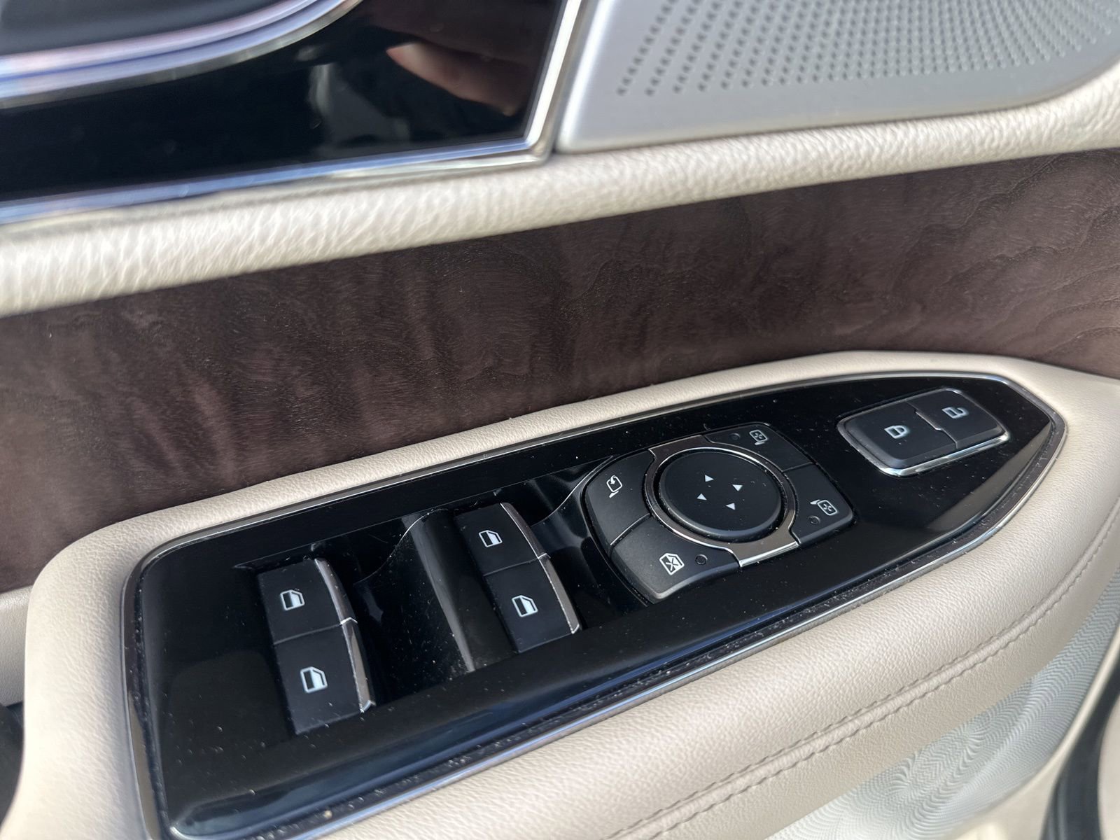 Used 2020 Lincoln Navigator Reserve w/ Equipment Group 208A Reserve image 11