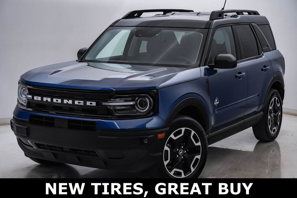 Used 2024 Ford Bronco Sport Outer Banks image 3