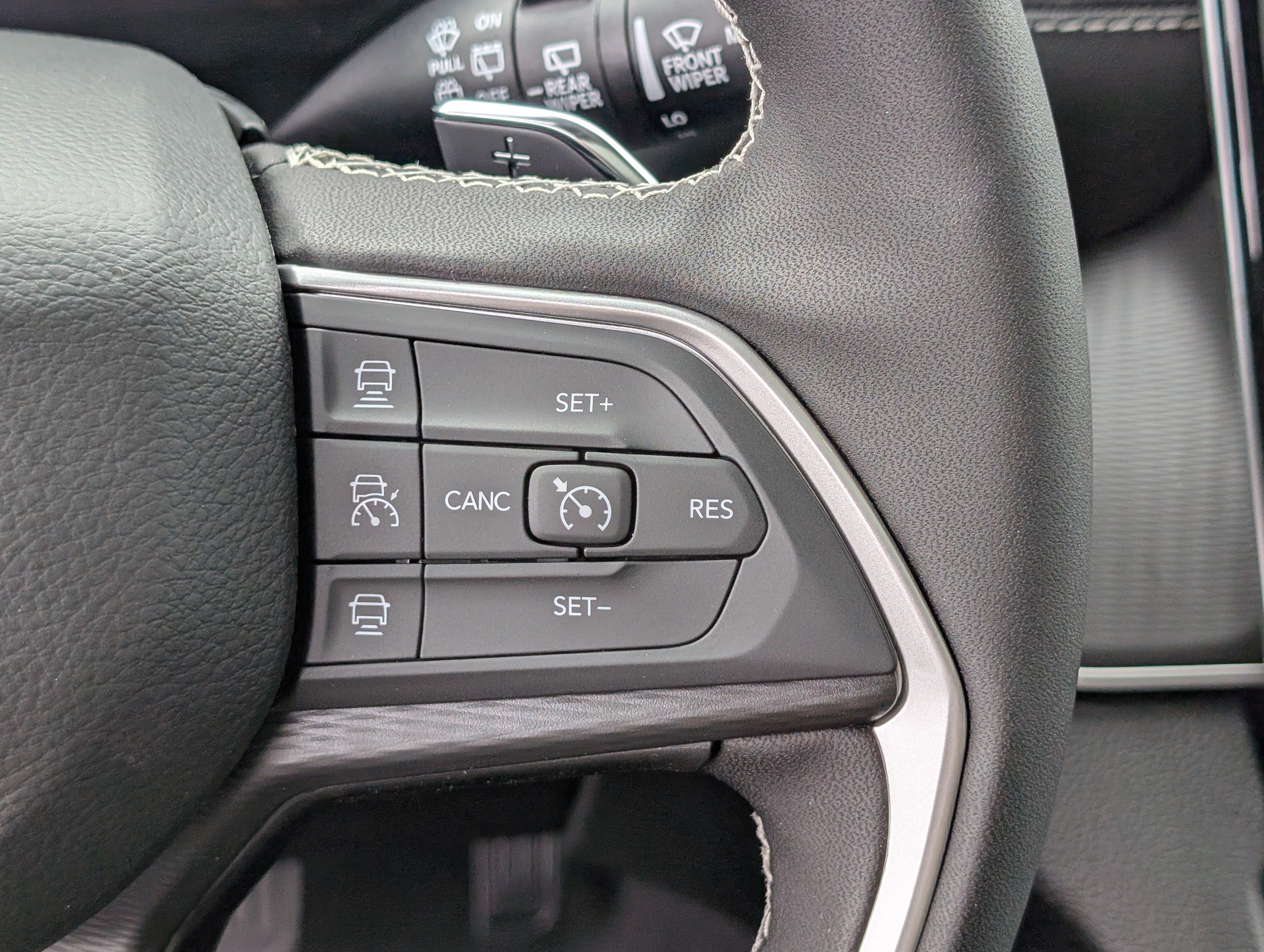 New 2025 Jeep Grand Cherokee Altitude AWD/4WD image 22