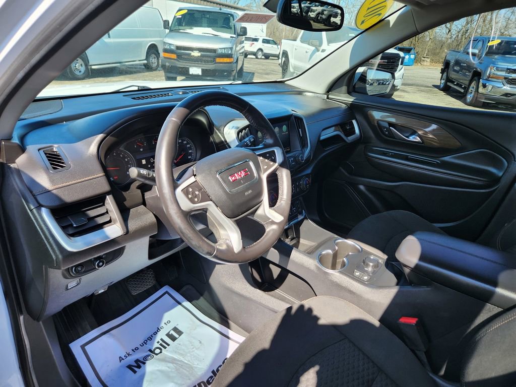 Used 2019 GMC Terrain SLE w/ Driver Convenience Package image 2