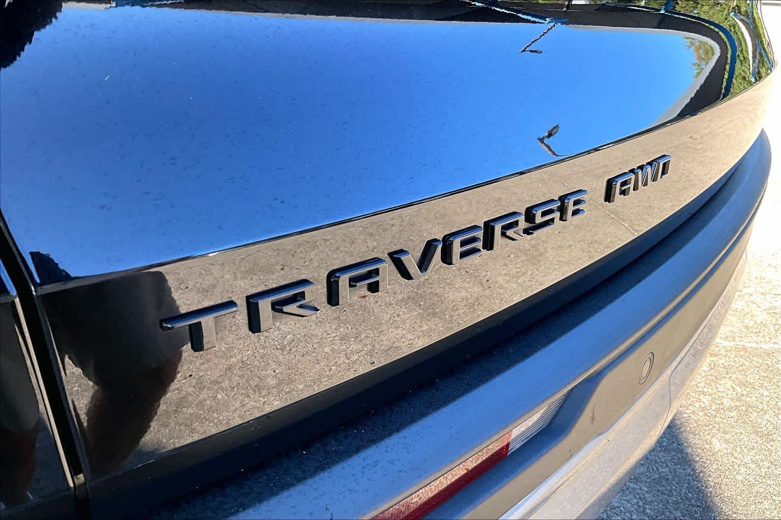 Used 2024 Chevrolet Traverse Z71 w/ Enhanced Driving Package AWD/4WD image 31