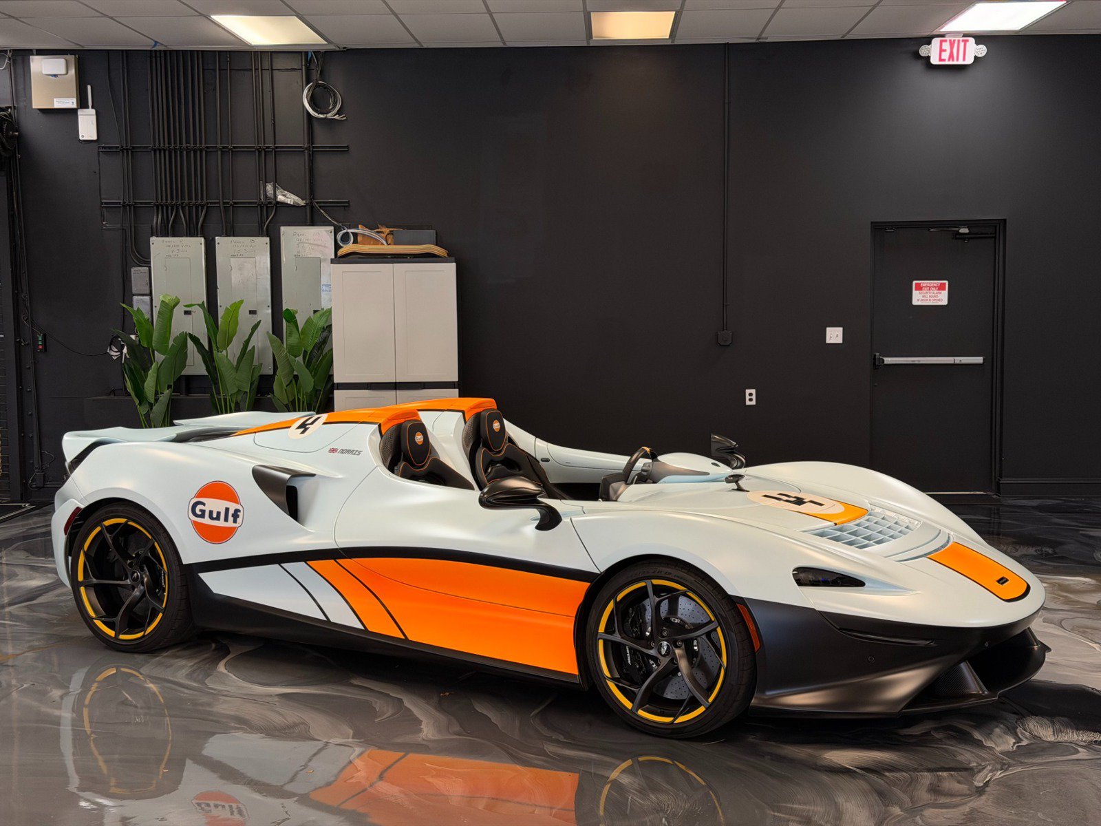 Used 2021 McLaren Elva RWD video 1