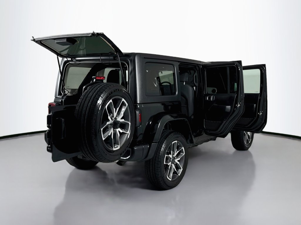 Used 2024 Jeep Wrangler Unlimited w/ Convenience Group AWD/4WD image 21