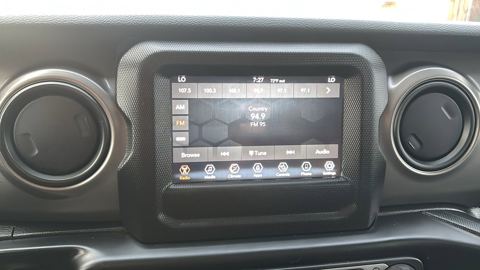 Used 2022 Jeep Wrangler Unlimited Sport image 15