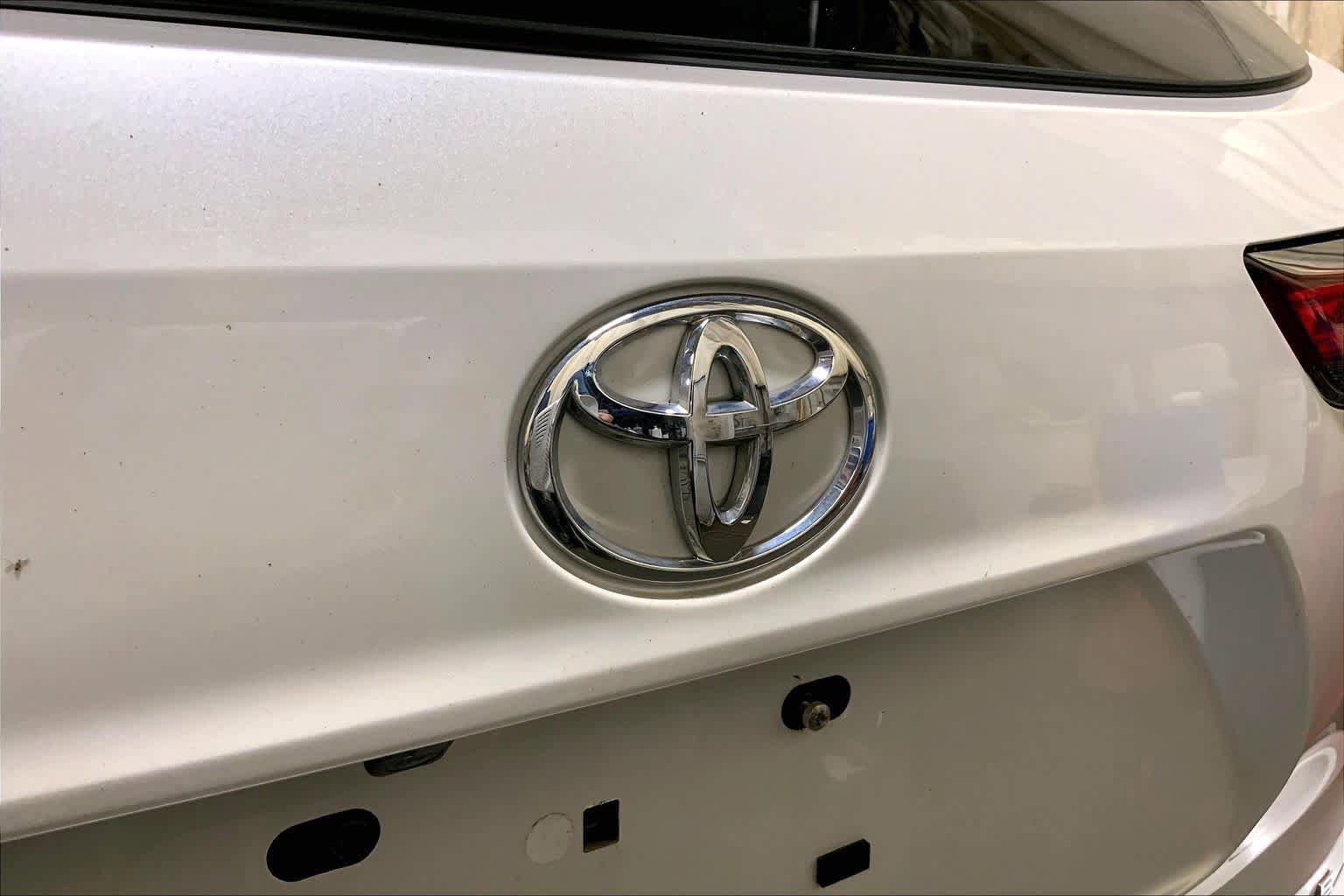 Used 2023 Toyota Highlander LE FWD image 10