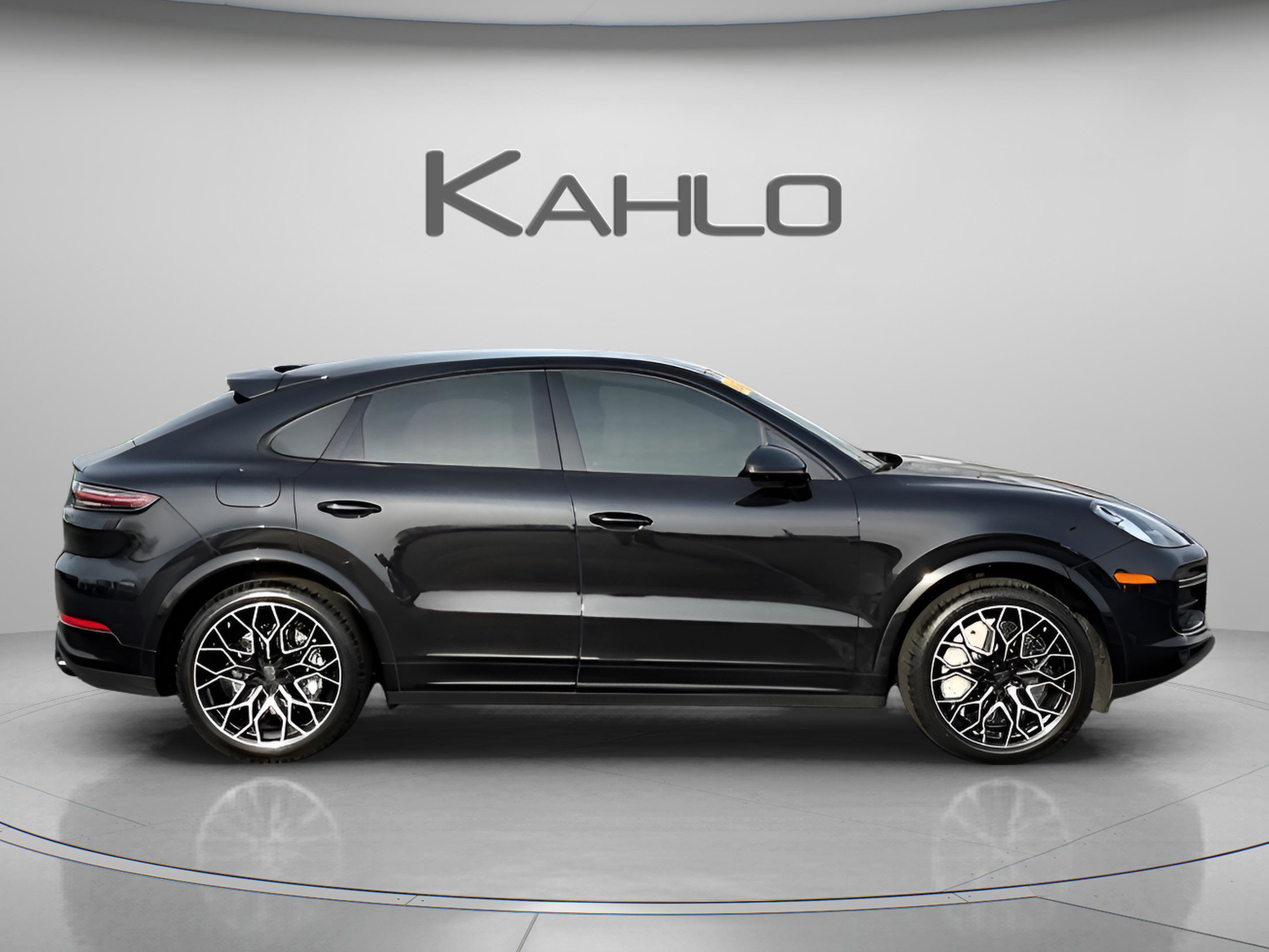 Used 2020 Porsche Cayenne Turbo AWD/4WD image 5