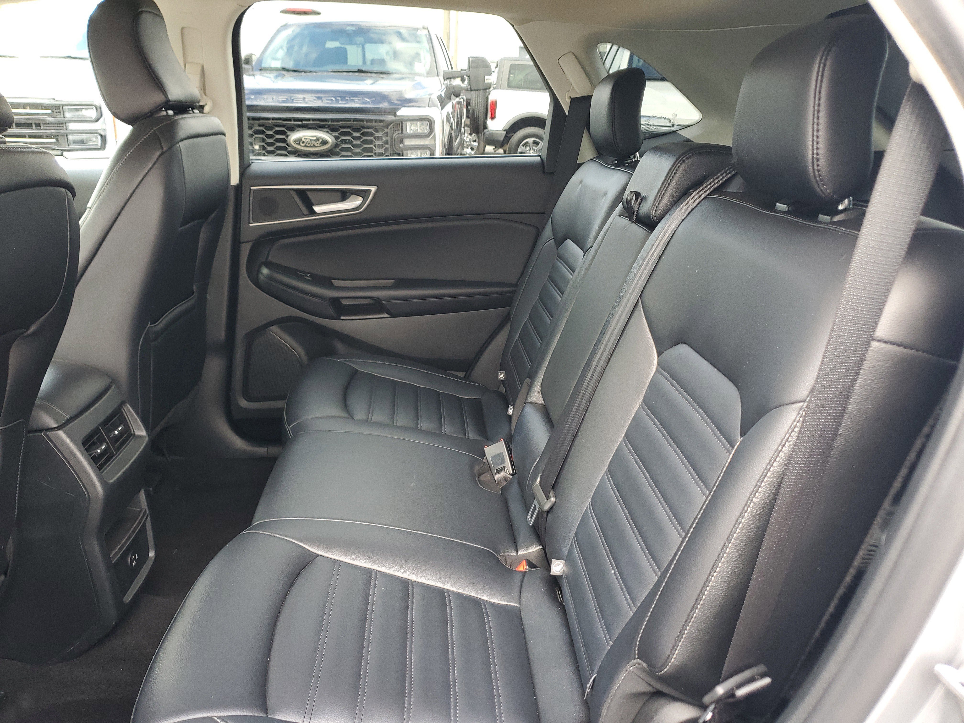 Used 2022 Ford Edge SEL image 13