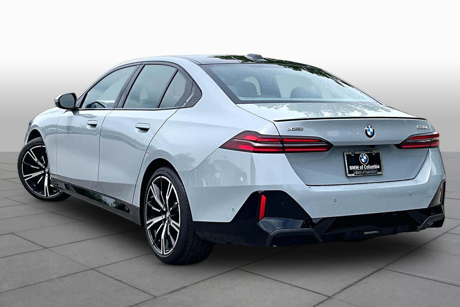 New 2026 BMW 530i xDrive w/ M Sport Package AWD/4WD image 12