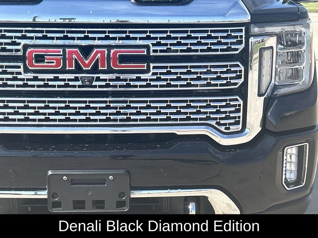 Used 2022 GMC Sierra 3500 Denali w/ Denali Black Diamond Edition image 4