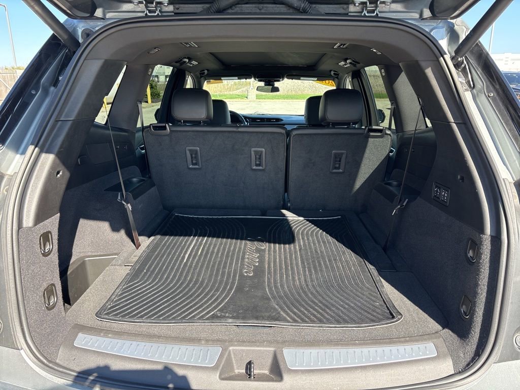 Used 2024 Cadillac XT6 Sport image 11